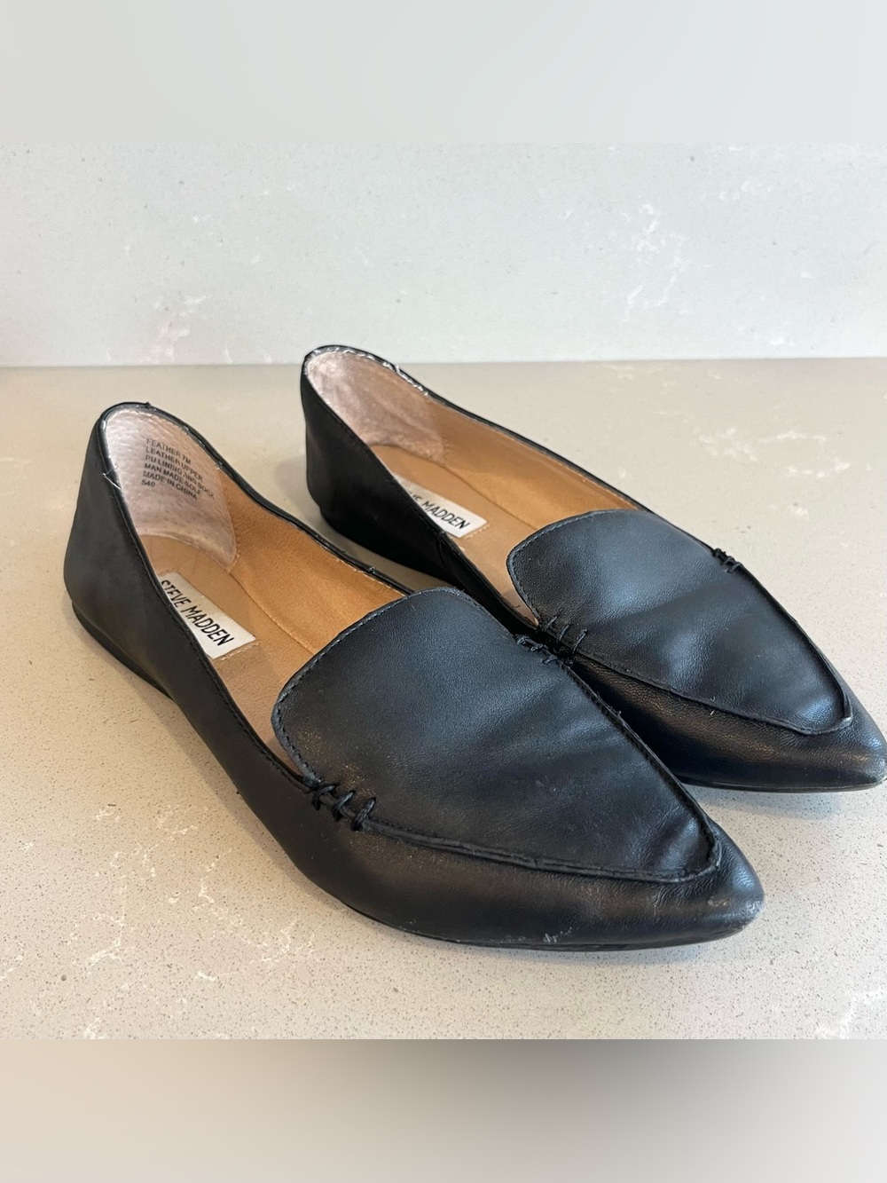 Steve Madden Feather Loafer Flat Black Leather Women’s Size 7 M
